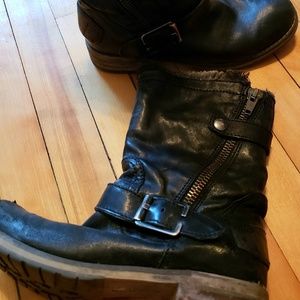 Motorcycle boot